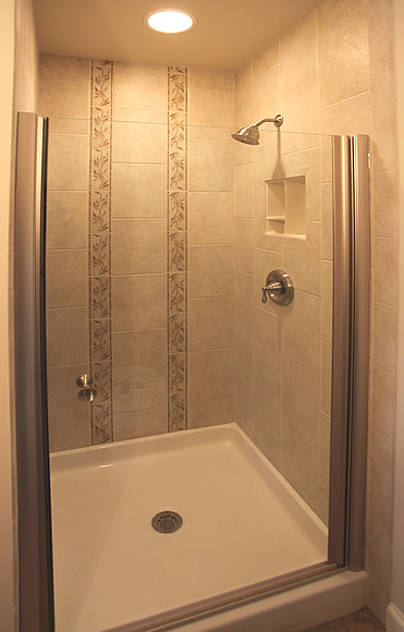 Shower niche